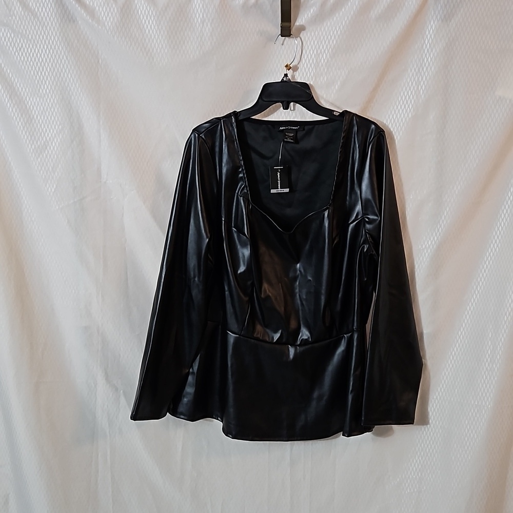 Ashley Stewart Faux Leather Peplum Top sz 18/20 Black NWT - Picture 1 of 7